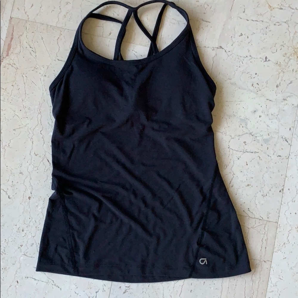 Bundle of 3 sport t-shirt, tank and short, size XS - Picture 3 of 4